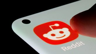 Sociální síť Reddit se chystá na burzu, prodá deset procent akcií