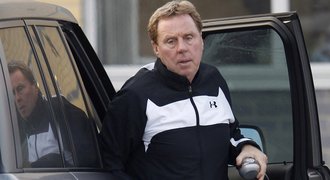 Harry Redknapp se vrací k fotbalu. Po odvolání Hughese povede QPR