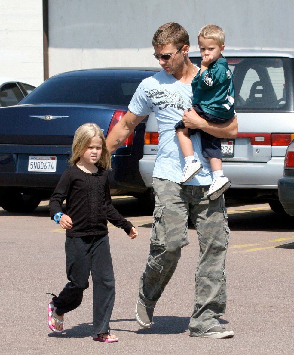 Ryan Phillippe s dcerou Avou a synem Deaconem