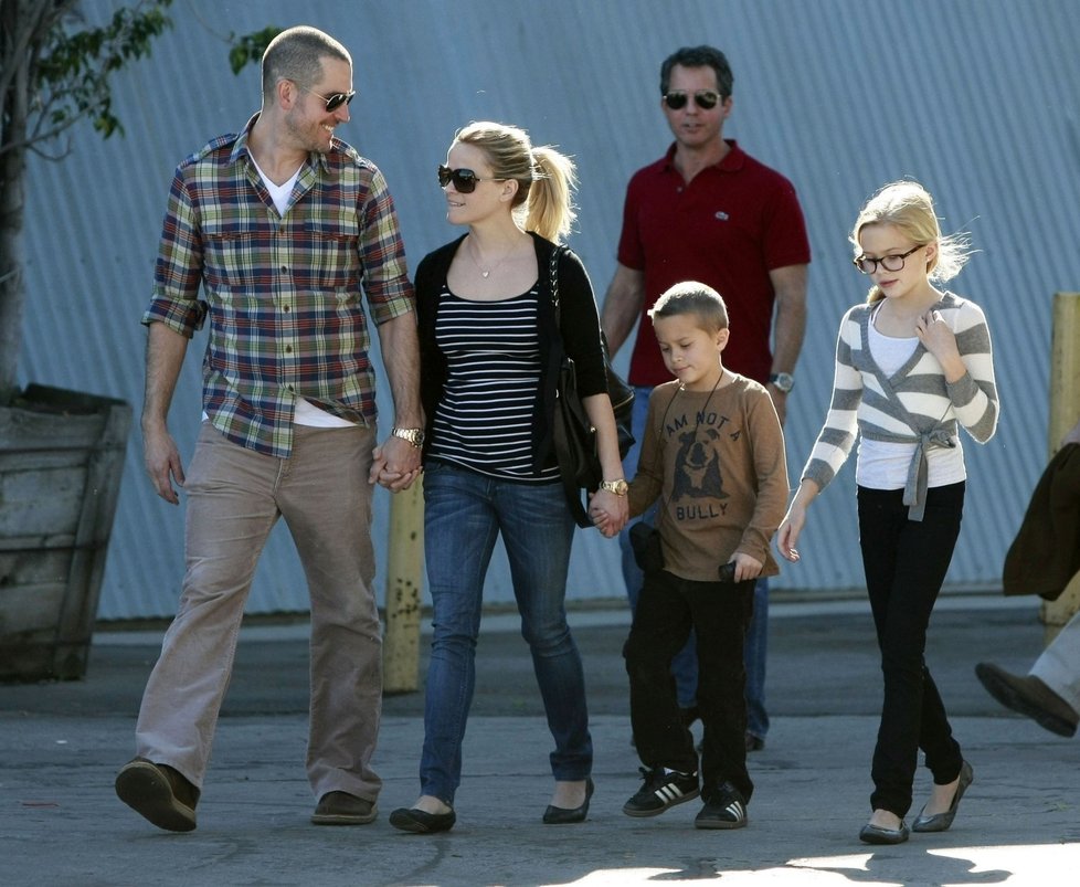 Reese Witherspoon se podruhé vdala. S Jimem Tothem si přeje další děti.