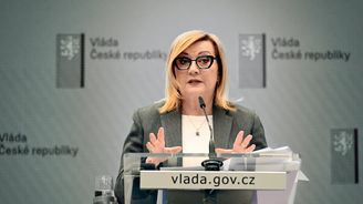 Jak se padá do dluhů. Teoreticky by příští rok mohl schodek státního rozpočtu vyskočit až ke 450 miliardám Jak se padá do dluhů. Teoreticky by příští rok mohl schodek státního rozpočtu vyskočit až ke 450 miliardám