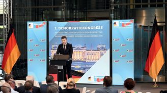 Úspěch německých radikálů: Bude SPD kráčet ve šlépějích AfD, nebo si o tom může Okamura nechat jen zdát? Úspěch německých radikálů: Bude SPD kráčet ve šlépějích AfD, nebo si o tom může Okamura nechat jen zdát?