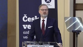 Tisková konference vlády k reformám a škrtům