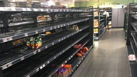 Německý supermarket odstranil z regálů všechno zahraniční zboží.