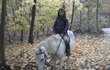 Agia se zamilovala do koní a chce i svou farmu.