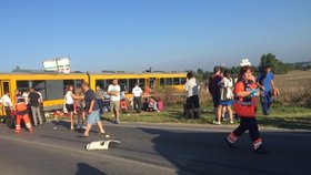 Vlak RegioJet se na jihu Slovenska srazil na přejezdu s kamionem.