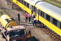 Nehoda na trati: Na Slovensku vykolejil český rychlík!