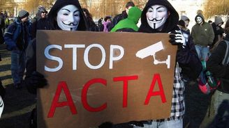 ACTA v EU definitivně neplatí, europoslanci smlouvu zamítli