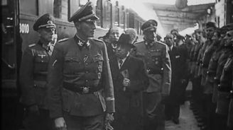 Češi darovali Hitlerovi k narozeninám lazaretní vlak, od Háchy ho převzal Heydrich krátce před atentátem Češi darovali Hitlerovi k narozeninám lazaretní vlak, od Háchy ho převzal Heydrich krátce před atentátem
