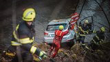 Řidič v Pardubicích zaparkoval auto v řece! Pak vzal nohy na ramena