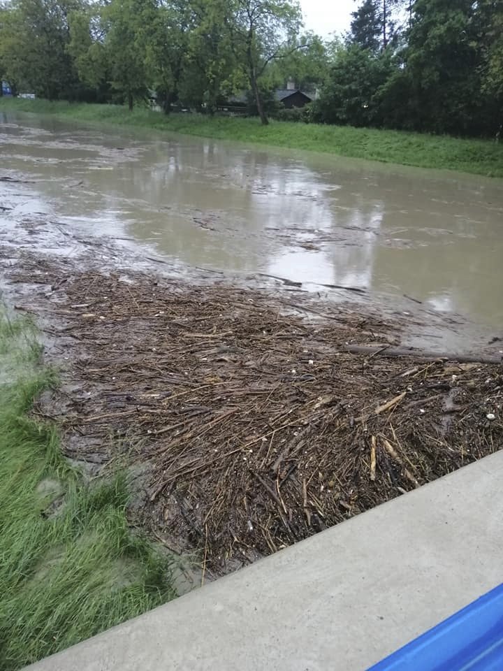 Rozvodněná Velička ve Strážnici