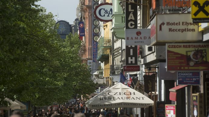 Praha chce omezit vizuální smog