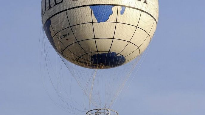 Reklamní vzducholoď deníku Die Welt