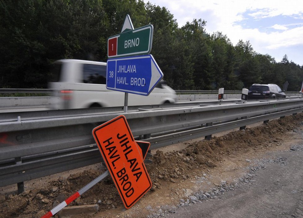Rekonstrukce dálnice D1 u sjezdu na Jihlavu