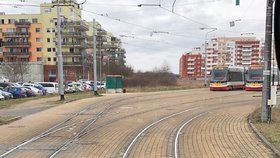 V místě dnešního křoví bude pokračovat tramvajová trať do Slivence