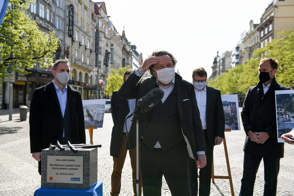 Vedení Hlavního města slavnostně zahájilo rekonstrukci Václavského náměstí.