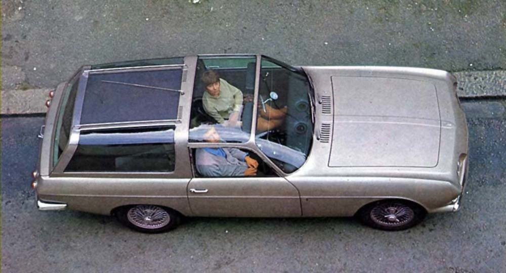 Prototyp třídveřového kombi Ogle Triplex GTS se stal inspirací pro návrh čtyřmístného Scimitaru.