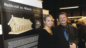 František Maryška (vpravo) s dcerou při slavnostní vernisáži v Národním muzeu
