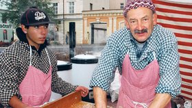 „Staří řezníci odcházejí do důchodu a nebude to mít kdo dělat. Přitom o řemeslo je zájem,“ míní řezník Jan Grössl (51).