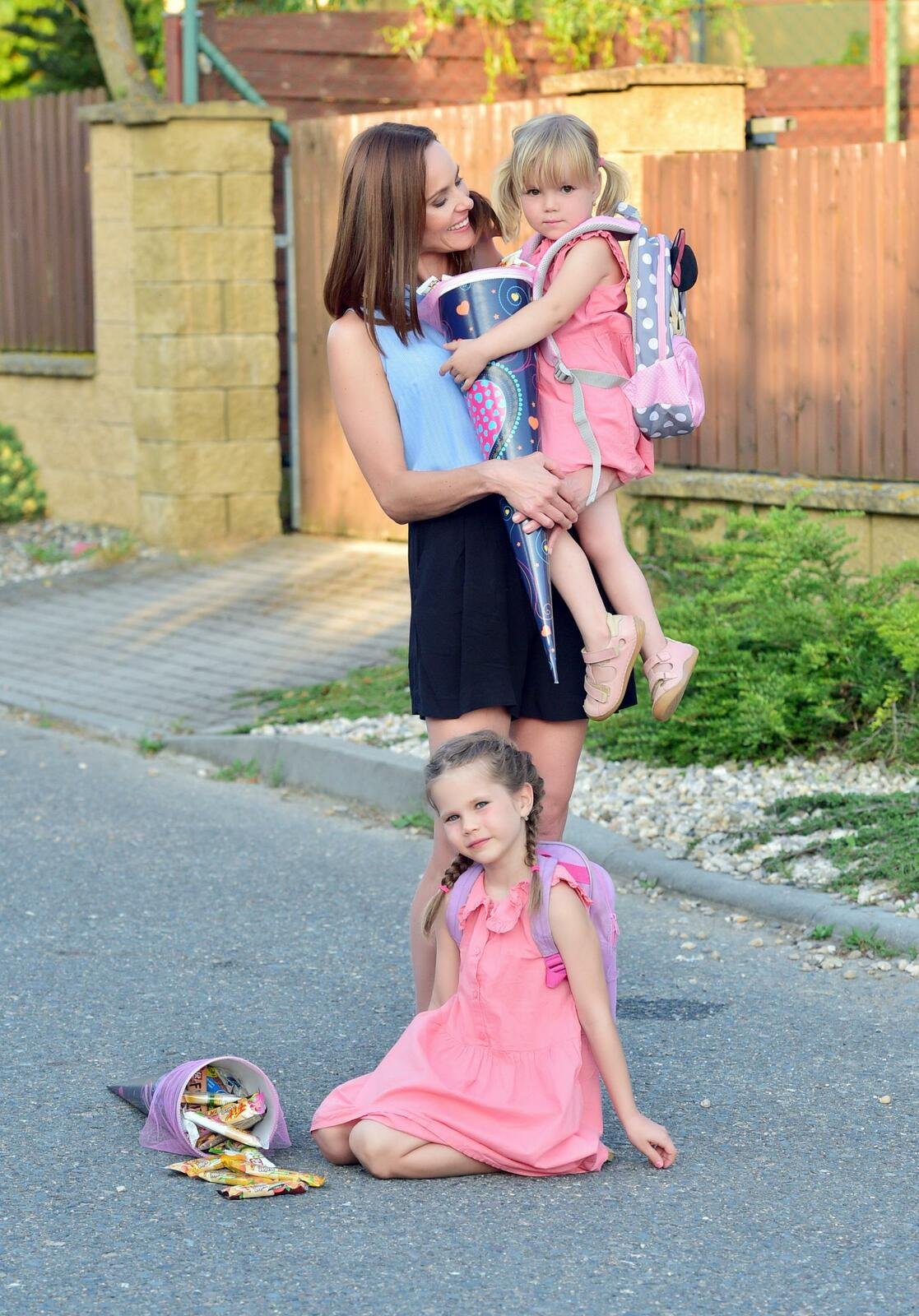 Renáta Czadernová s dcerkami