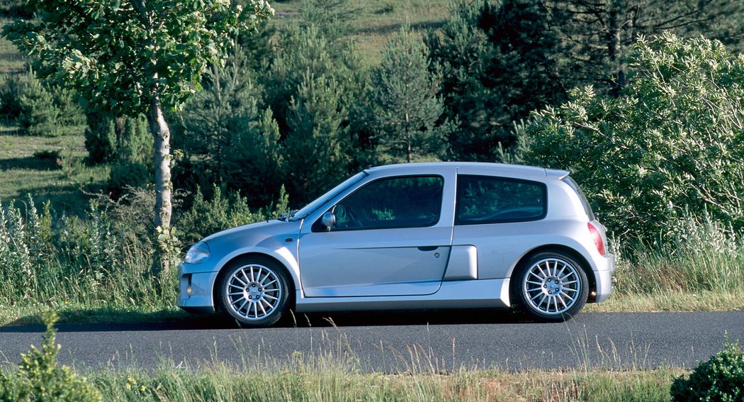 Renault Clio V6 (2000)