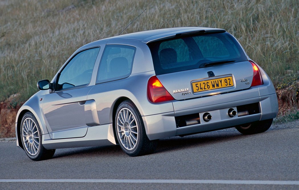 Renault Clio V6 (2000)_clio_v6_40