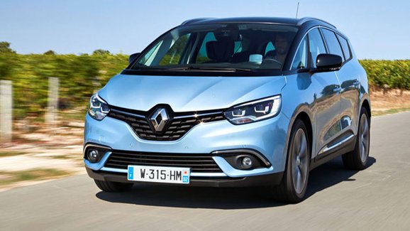 Renault Scénic konečně odhaluje české ceny. Crossover překvapuje výbavou