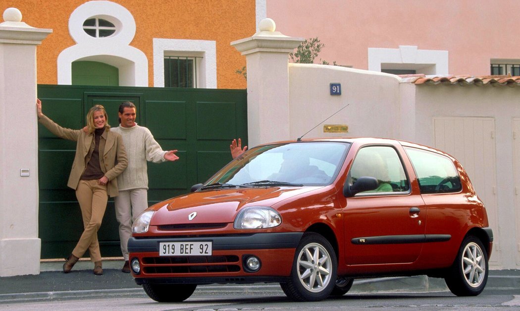 Renault Clio RTE 3D (1998)