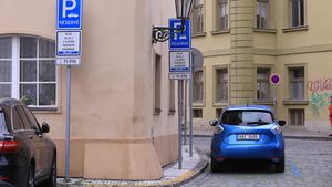 Největší výhoda elektromobilu v Praze brzy skončí! Hřib chce vyhnat auta z centra