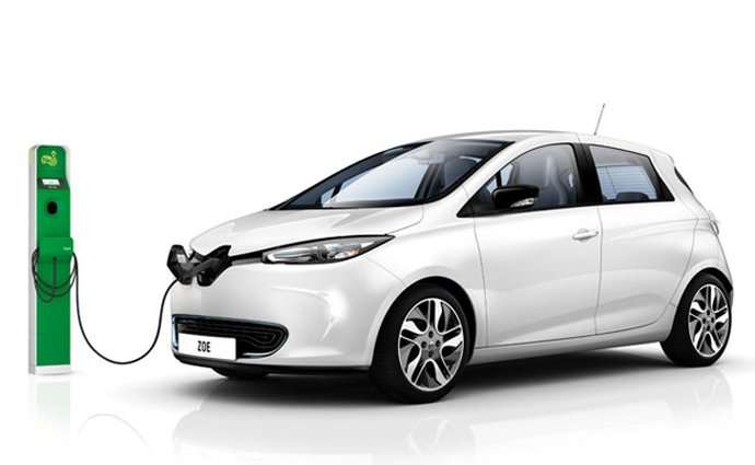 Renault nabízí zdarma k elektromobilu Zoe domácí dobíjecí stanici
