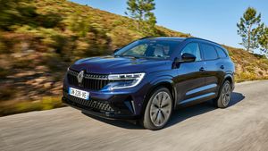 Nový Renault Espace v obří galerii: Jak se vám líbí změna z MPV na SUV?