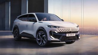 Nový Renault Filante oficiálně: Míří mezi velké hráče. Sází na hybrid a digitální kabinu Nový Renault Filante oficiálně: Míří mezi velké hráče. Sází na hybrid a digitální kabinu