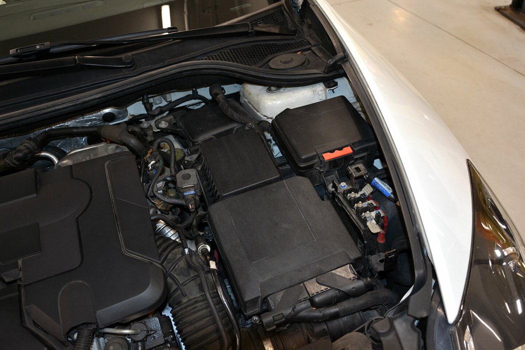 Renault Laguna Coupé 3.0 V6 dCi 240