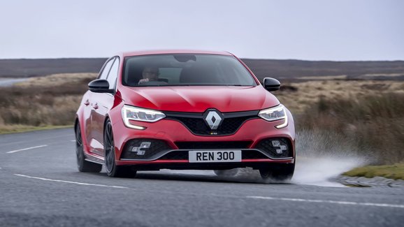 Renault Mégane R.S přichází v modernizovaném balení. Už jen s automatem