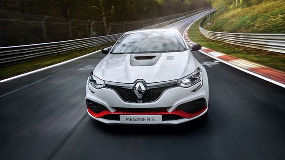 Renault Mégane R.S. Trophy-R je novou nejrychlejší předokolkou na Ringu