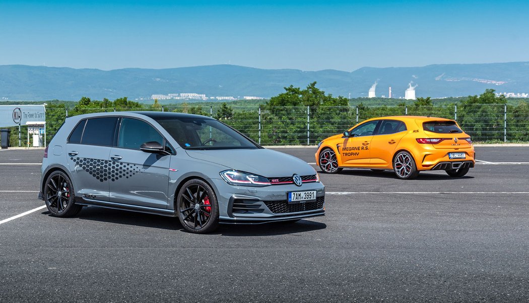 Renault Megane R.S. Trophy vs VW Golf GTI TCR