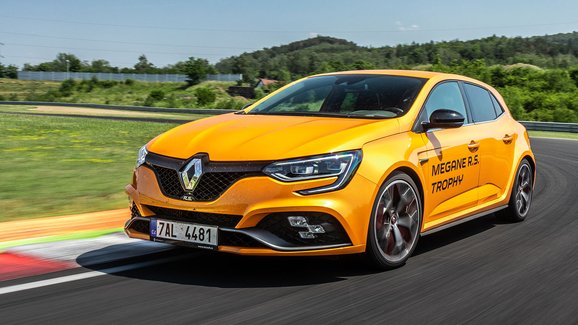 Definitivní zářez? V Evropě už nikdo nevyvíjí nové spalovací motory, tvrdí šéf Renaultu