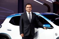 Zemětřesení v automobilce: Šéf Nissanu skončí kvůli údajným podvodům