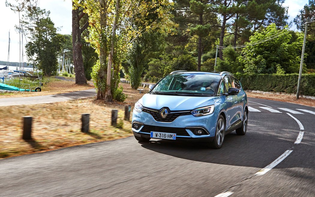 renault novemodely mpv