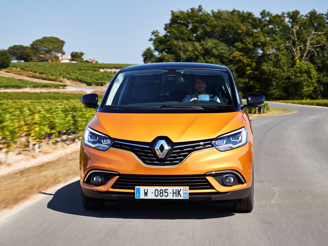 renault novemodely mpv