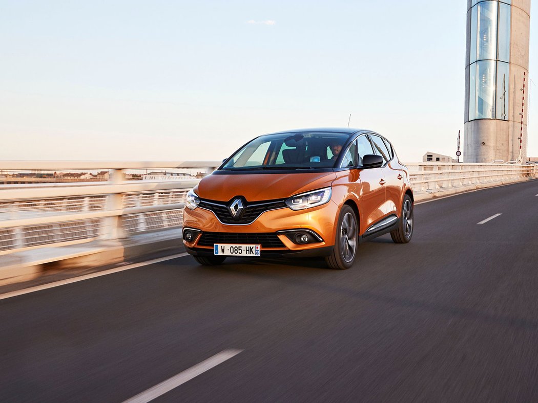 renault novemodely mpv