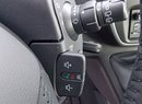 Bluetooth a ovládání audiosoustavy i telefonu pod volantem je standardní součástí