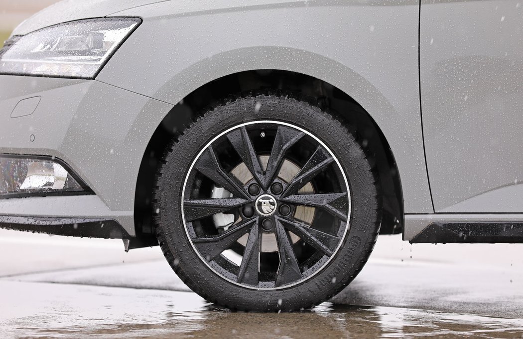 Pneumatiky v testu: Conti Wintercontact TS 860 215/45 R16