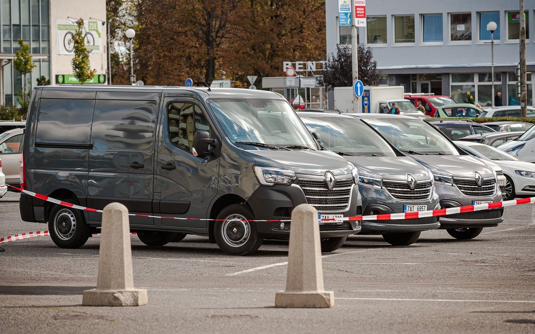 Poprvé za volantem modernizovaných Renaultů Master a Trafic. Zase o krok blíže osobním vozům