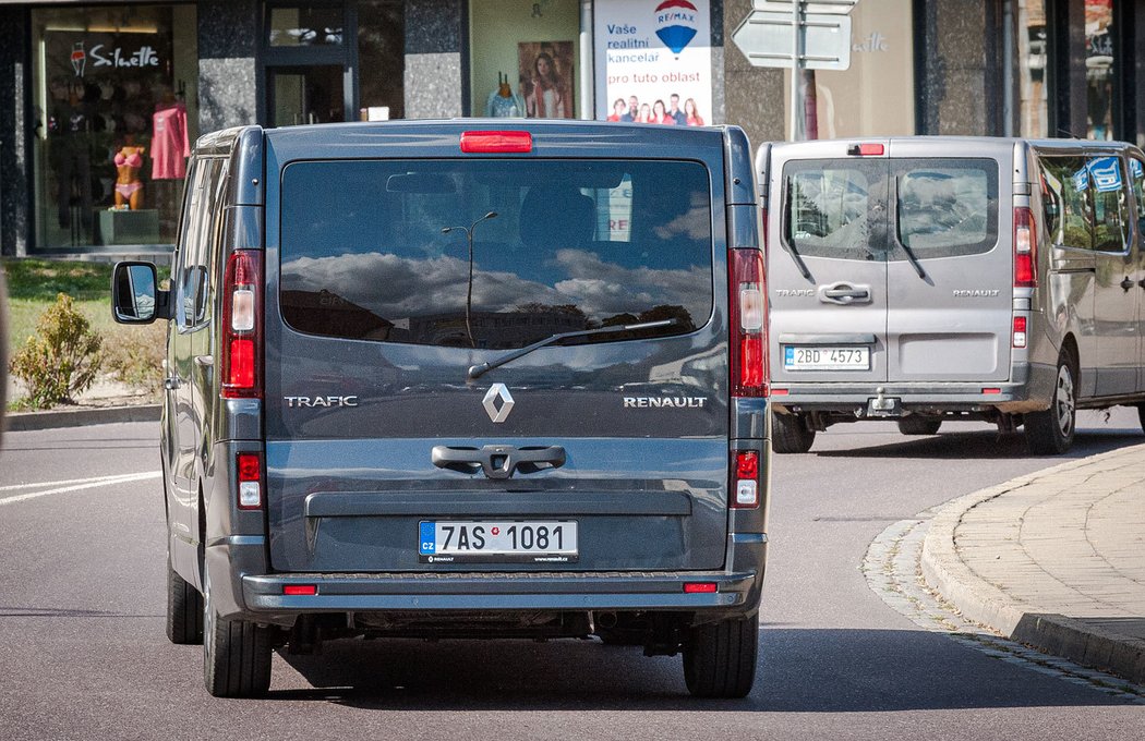 Poprvé za volantem modernizovaných Renaultů Master a Trafic. Zase o krok blíže osobním vozům