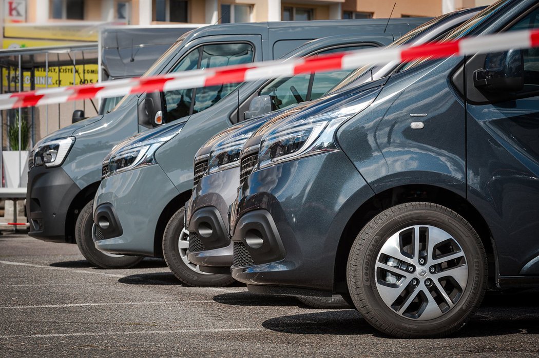 Poprvé za volantem modernizovaných Renaultů Master a Trafic. Zase o krok blíže osobním vozům