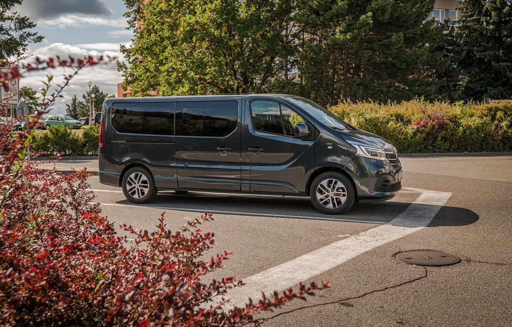 Poprvé za volantem modernizovaných Renaultů Master a Trafic. Zase o krok blíže osobním vozům