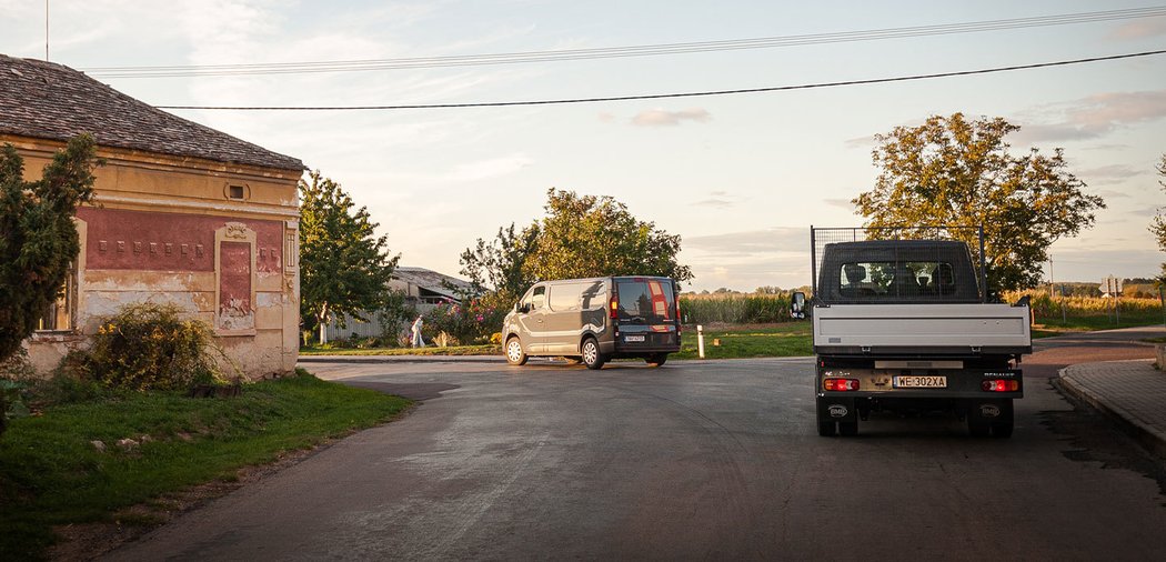 Poprvé za volantem modernizovaných Renaultů Master a Trafic. Zase o krok blíže osobním vozům