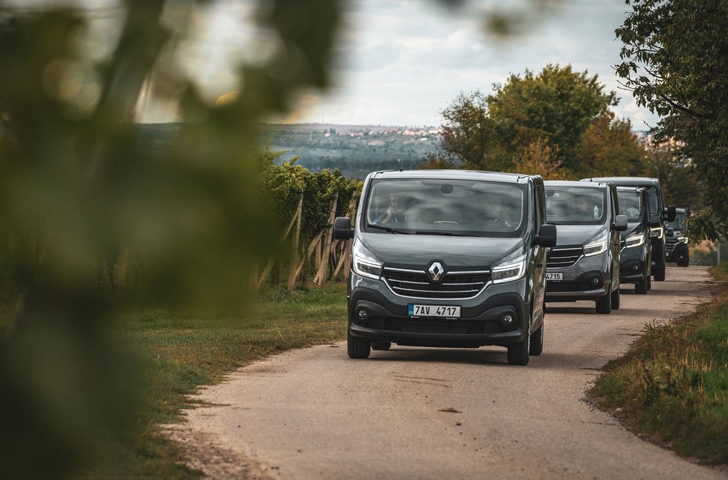 Poprvé za volantem modernizovaných Renaultů Master a Trafic. Zase o krok blíže osobním vozům