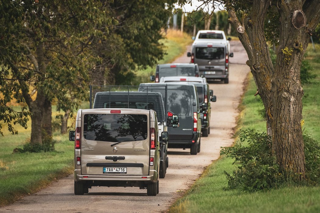 Poprvé za volantem modernizovaných Renaultů Master a Trafic. Zase o krok blíže osobním vozům